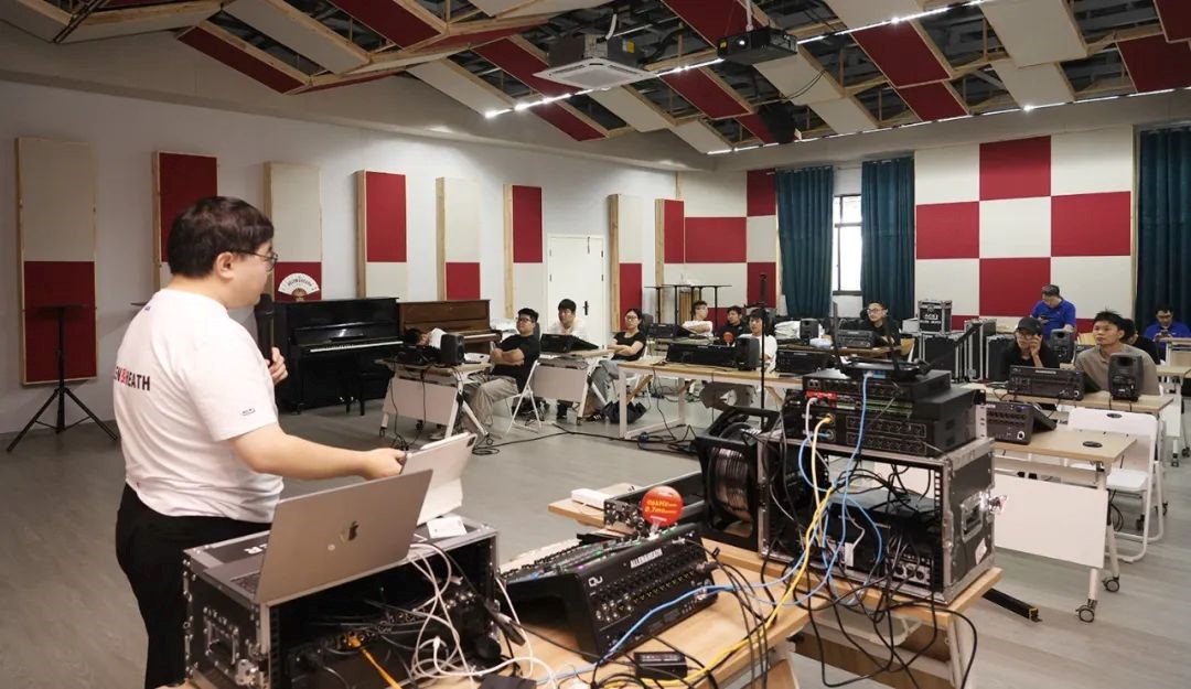 ALLEN & HEATH 新QU96調音臺培訓班杭州站圓滿收官